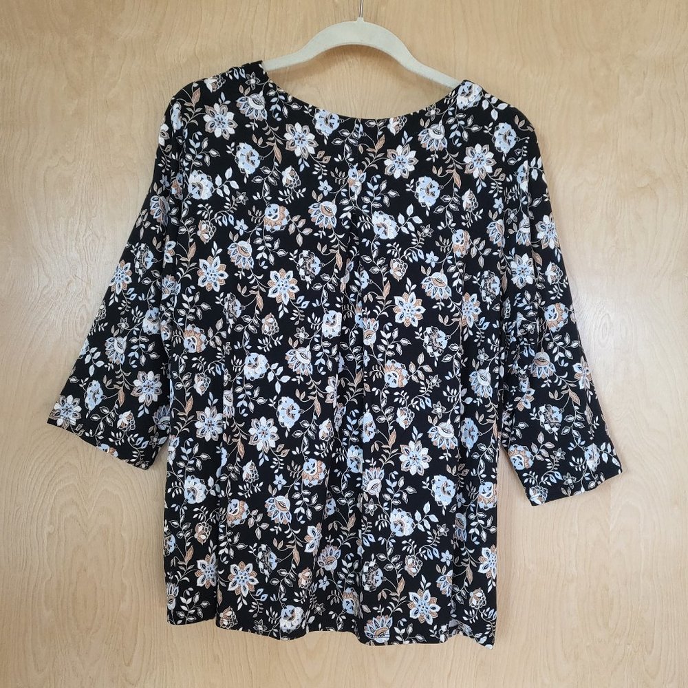 J. Jill Wearever NWOT V-Neck Black Paisley Print Top - Picture 2 of 10